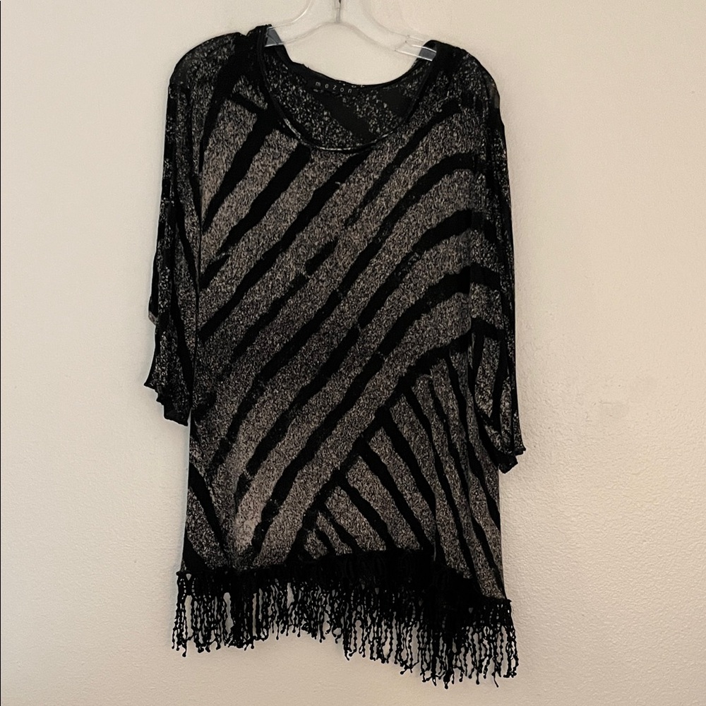 Mezon Black and cream Patterned Top size large! Fringe bottom,comfy top.